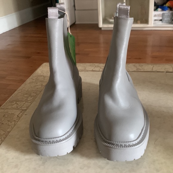 NWT $170 Sam Edelman Laguna Pebble Grey Leather Chelsea Moto Pull On Boots 7 - Picture 3 of 5